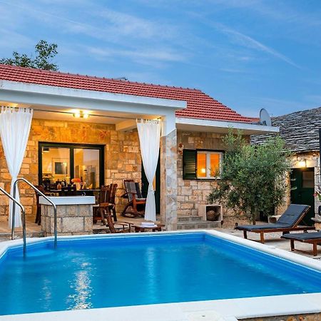 Villa Oaza Primosten With Heated Pool Екстер'єр фото