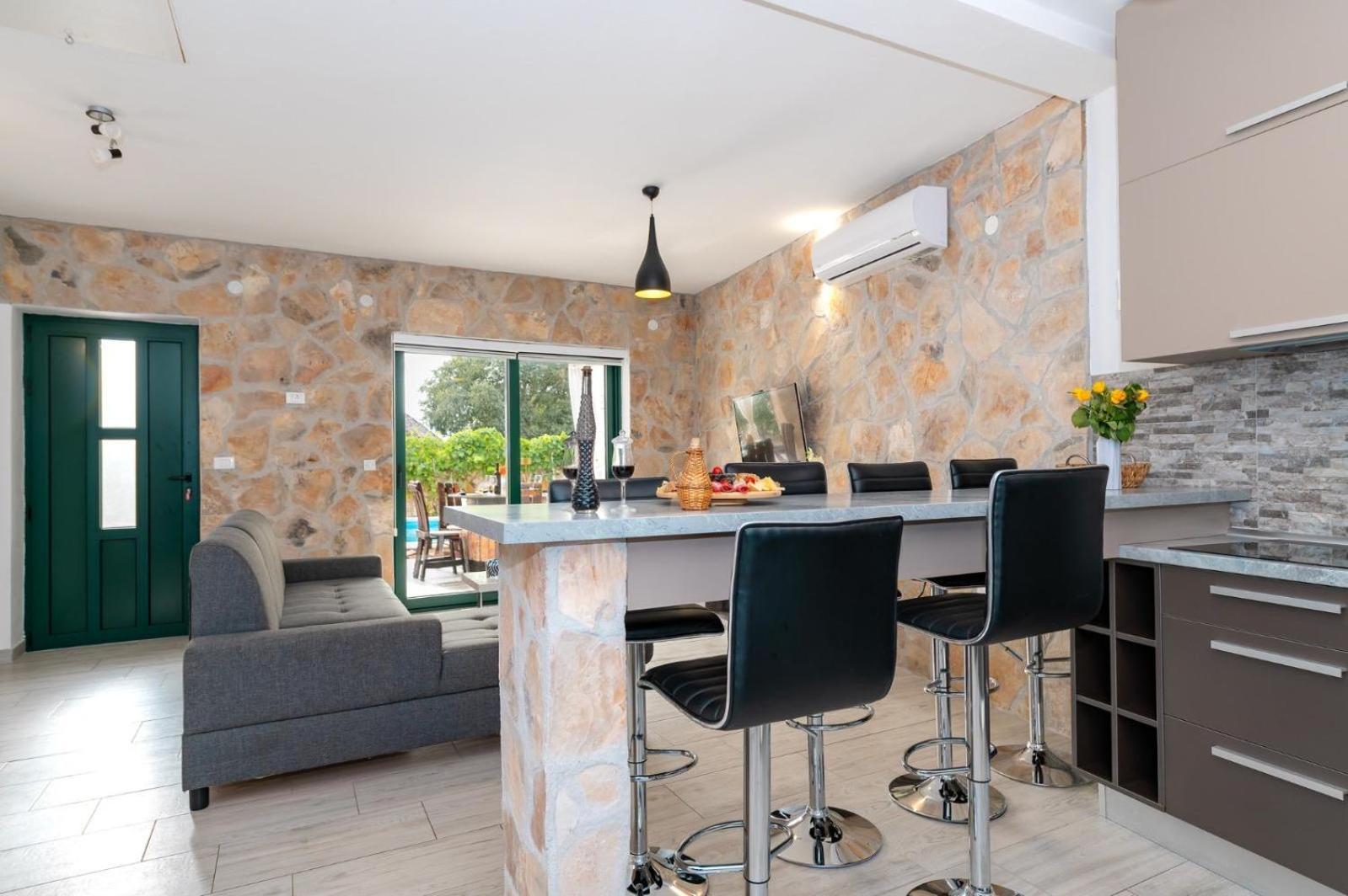 Villa Oaza Primosten With Heated Pool Екстер'єр фото