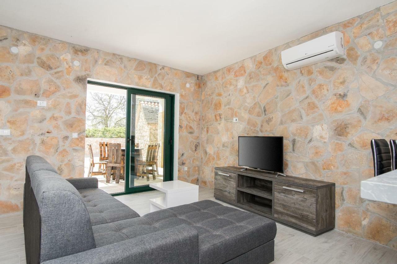 Villa Oaza Primosten With Heated Pool Екстер'єр фото