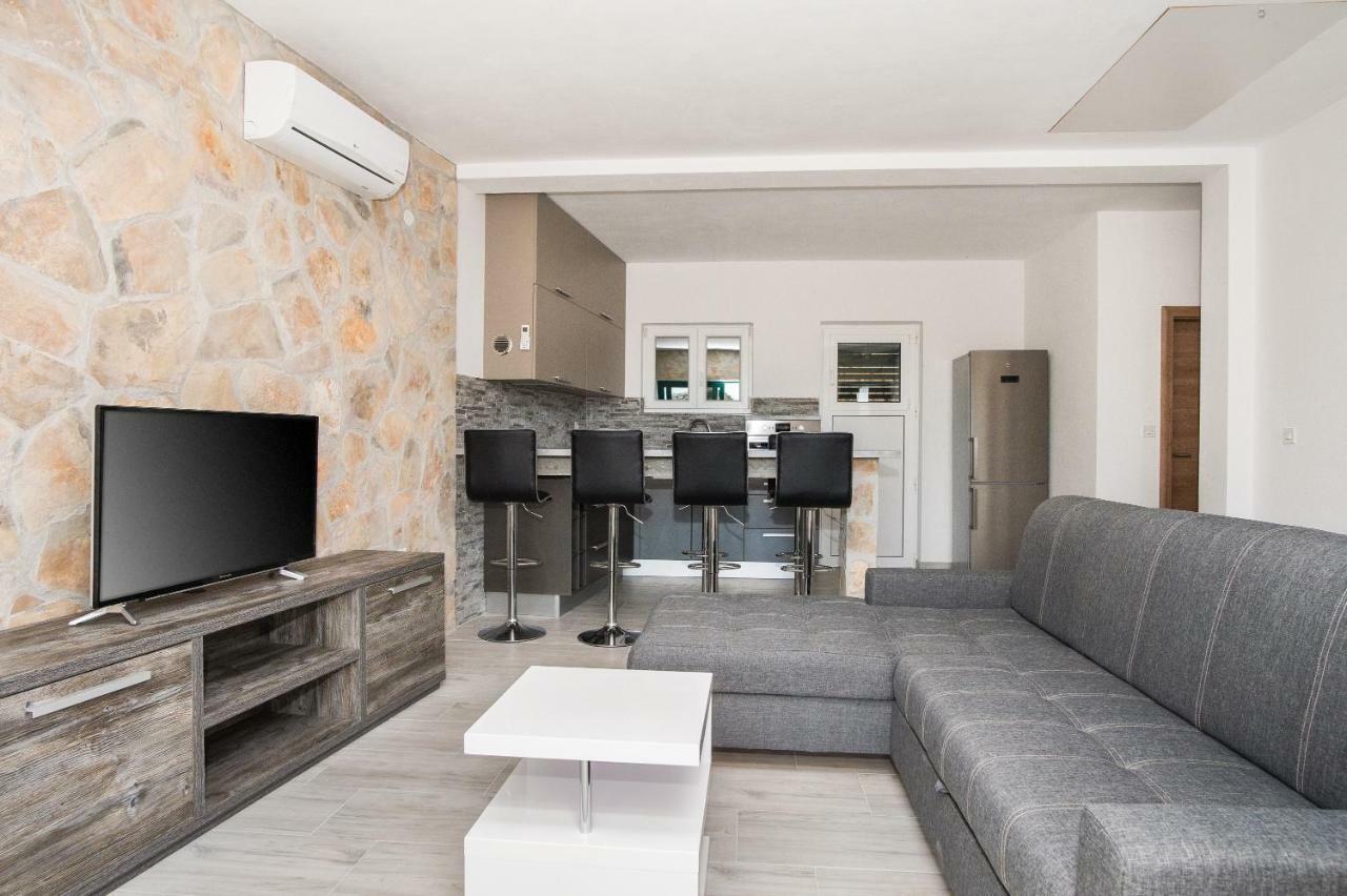 Villa Oaza Primosten With Heated Pool Екстер'єр фото