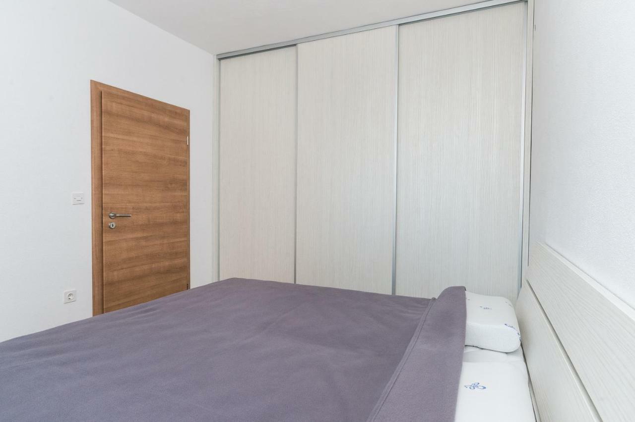 Villa Oaza Primosten With Heated Pool Екстер'єр фото