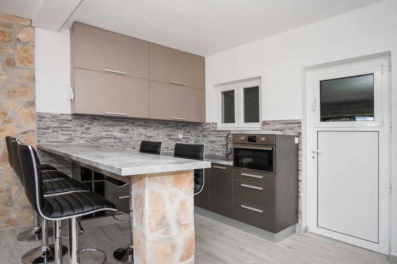 Villa Oaza Primosten With Heated Pool Екстер'єр фото
