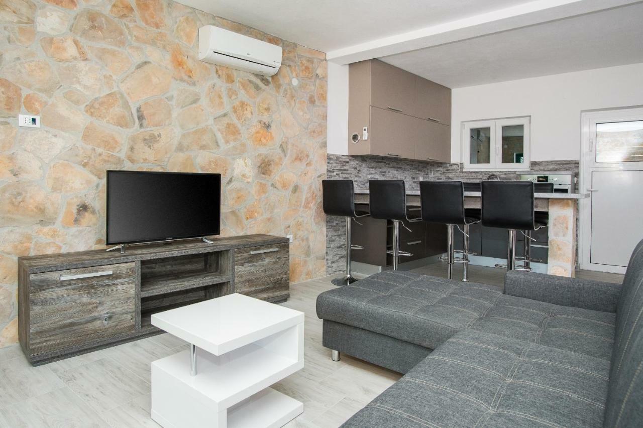 Villa Oaza Primosten With Heated Pool Екстер'єр фото