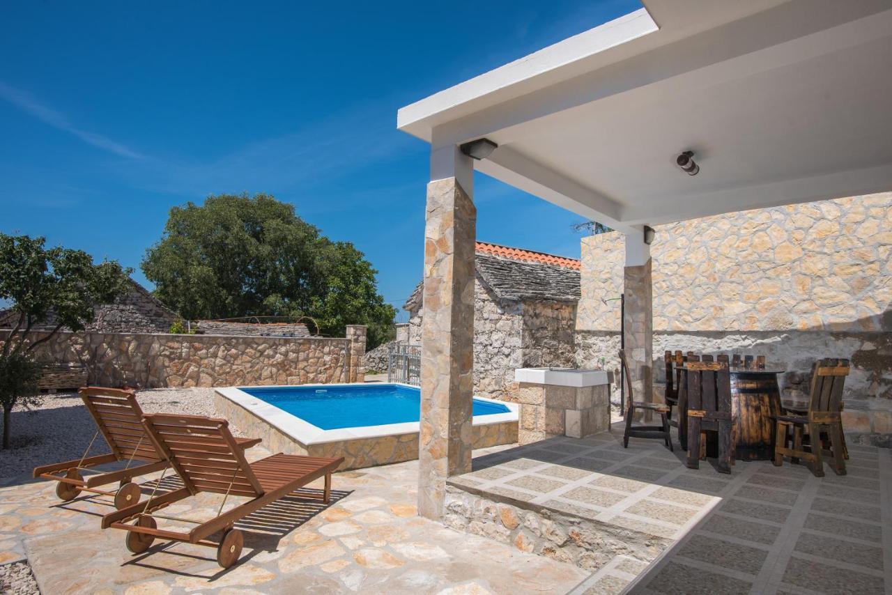 Villa Oaza Primosten With Heated Pool Екстер'єр фото