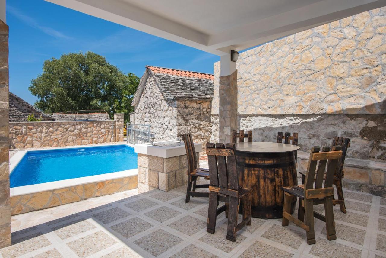 Villa Oaza Primosten With Heated Pool Екстер'єр фото